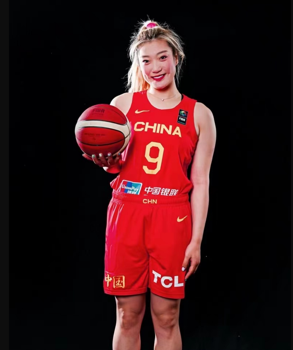开云体育网页版-小鬼当家！杨舒予扮演后场核心翟若云+罗欣棫太惊艳