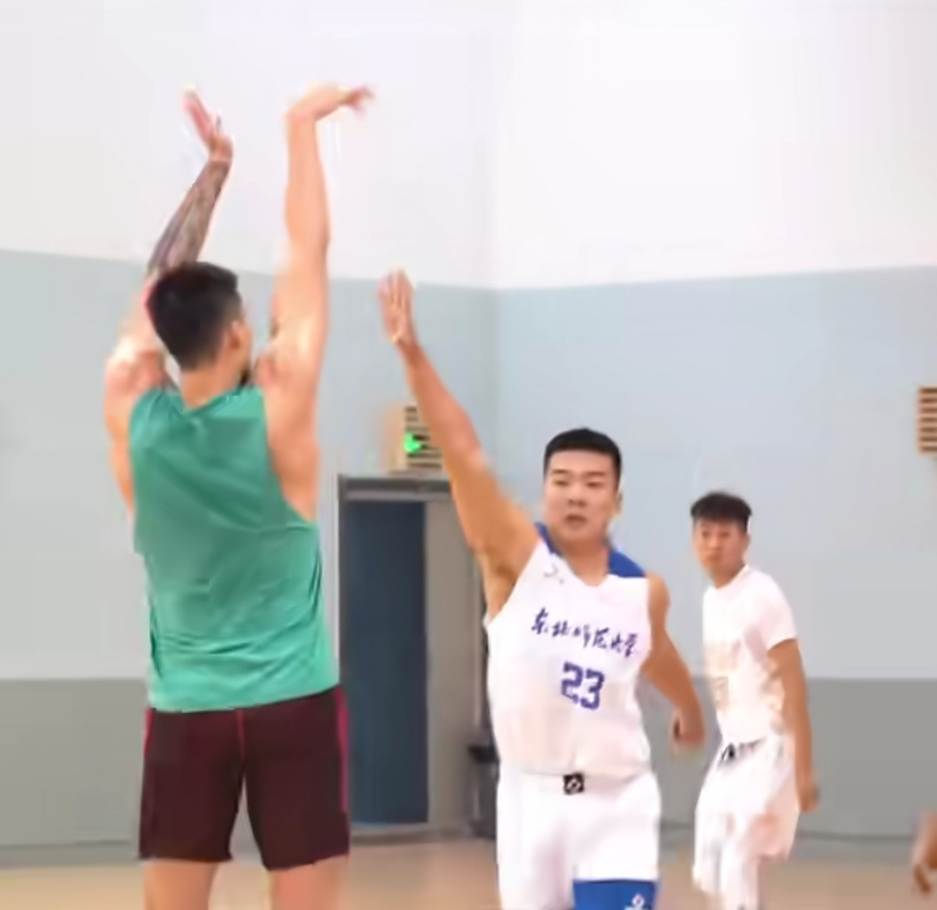 开云体育网站-关于强度拉满！广东男篮分享队员全场5v5训练片段的信息