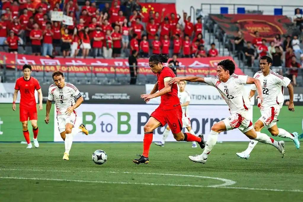 尴尬！国足面对日本已27年不胜总战绩为6平11负的简单介绍