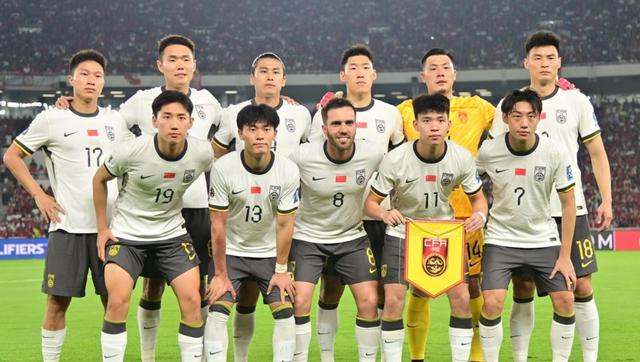 国足公布东亚杯名单：王钰栋领衔、蒯纪闻入选，王大雷刘殿座无缘的简单介绍